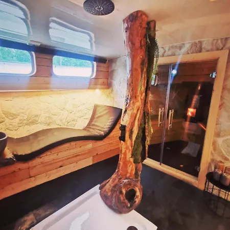 Private Ship With Wellness And Beautiful Design *