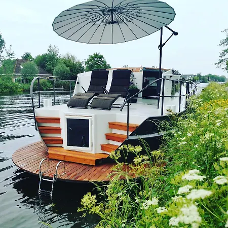 Private Ship With Wellness And Beautiful Design * Bodegraven